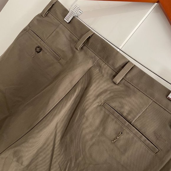 DOCKERS 36 x 32 Dark Tan Khaki D3 Classic Fit Chino Pants - Picture 3 of 4